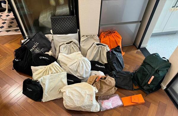 观山湖区回收奢侈品衣服.jpg